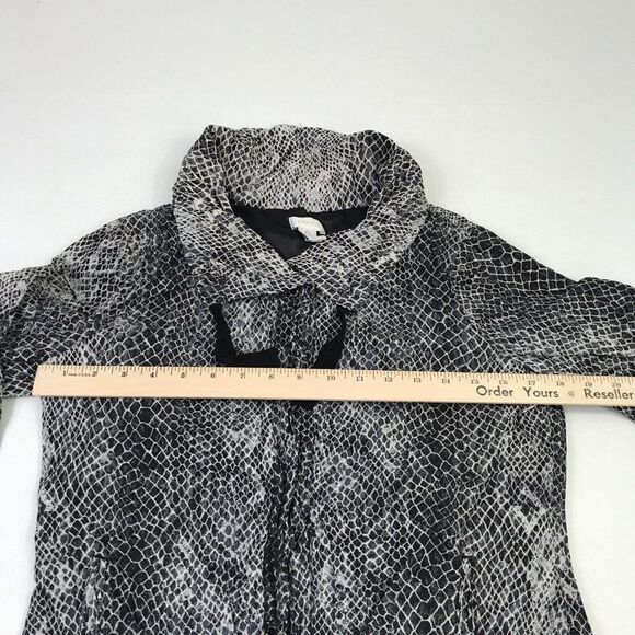Chicos Womens Crinkle Jacket Snakeskin Print Long Sleeve Snap Button 0 S Small - Picture 7 of 12
